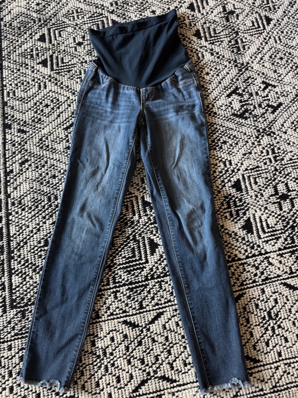 Maternity Ankle Skinny Jeans, size 0/25